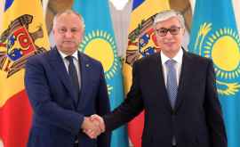 Игорь Додон поздравил президента Казахстана с убедительной победой на выборах
