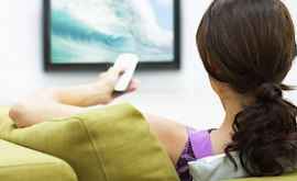 Почему вредно часами просиживать перед телевизором