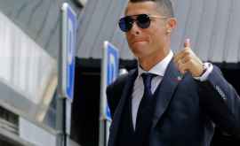 Ronaldo cu bijuterii de aproape 750000 de euro la o singură mînă