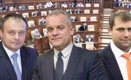 Plahotniuc a fugit ca un laș dar continuă să conducă din spatele cortinei 