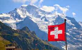 Elveția oferă bogaților seifuri în stîncă la poalele Munților Alpi