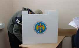ЦИК продемонстрировала как нужно голосовать во время президентских выборов ВИДЕО