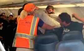 Кулачные бои изза маски устроили пассажиры самолета