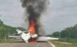 Un avion cu o jumătate de tonă de cocaină sa prăbușit după o urmărire ca în filme cu aviația mexicană 