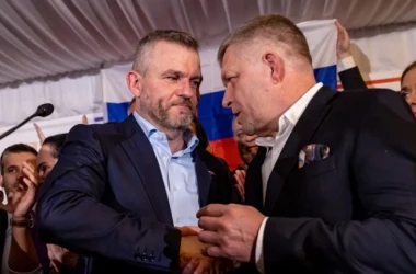 Ce i-a spus premierul rănit Fico președintelui ales al Slovaciei